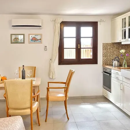 Center Penthouse - Medieval Town 10'- 2' * Rhodes City